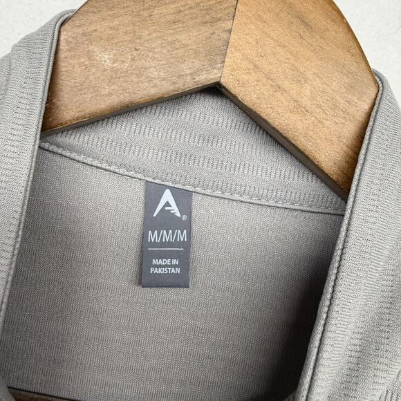 Michigan Panthers Quarter Zip Men's Medium Gray USFL Embroidered Golf Tech NEW - Picture 7 of 10